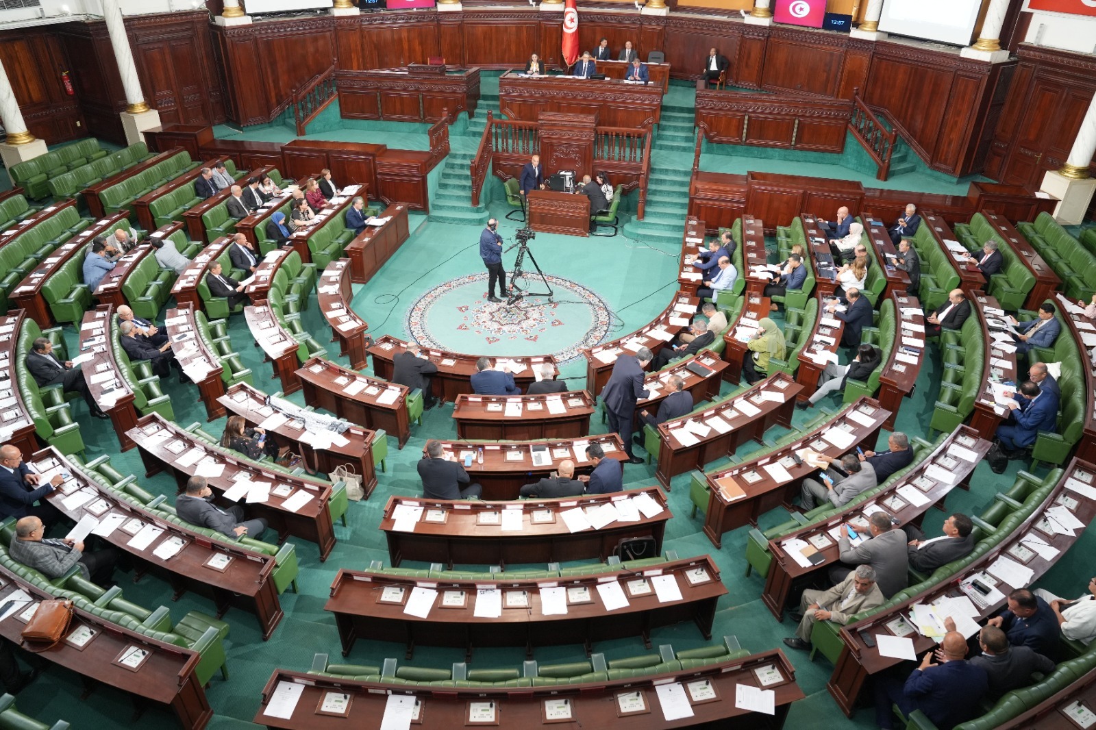 لاقتناء معدات نظافة وحاويات جديدة..   انخراط أكثر من 200 بلدية في صفقة مجمعة تتجاوز 100 مليار